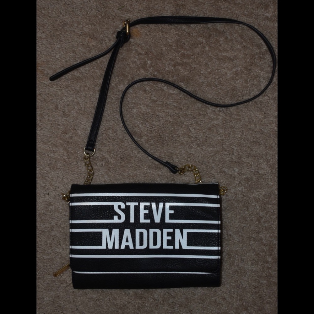 Steve Madden shoulder purse/wallet